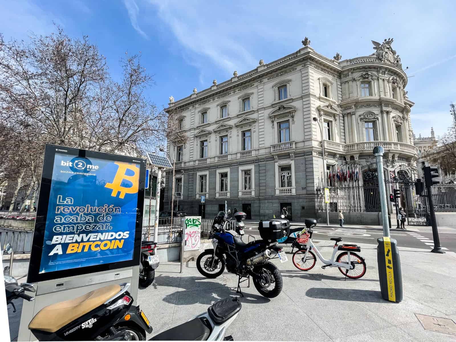 Carteles de Bitcoin en la Capital de España, Madrid
